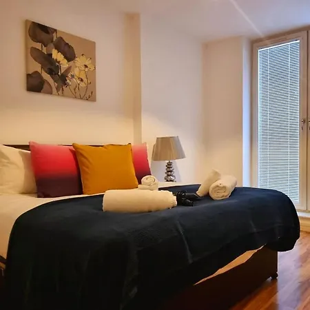 Staybrum Acadian Centre Chinatown Apartment Birmingham